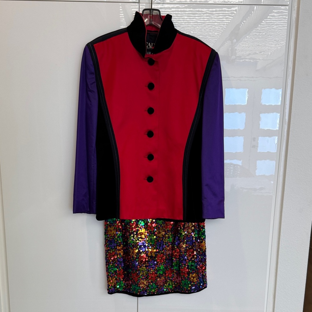 Escada Black, purple  and Red  extravaganza Holiday suit! 🎄💖 Belle of the Ball💥